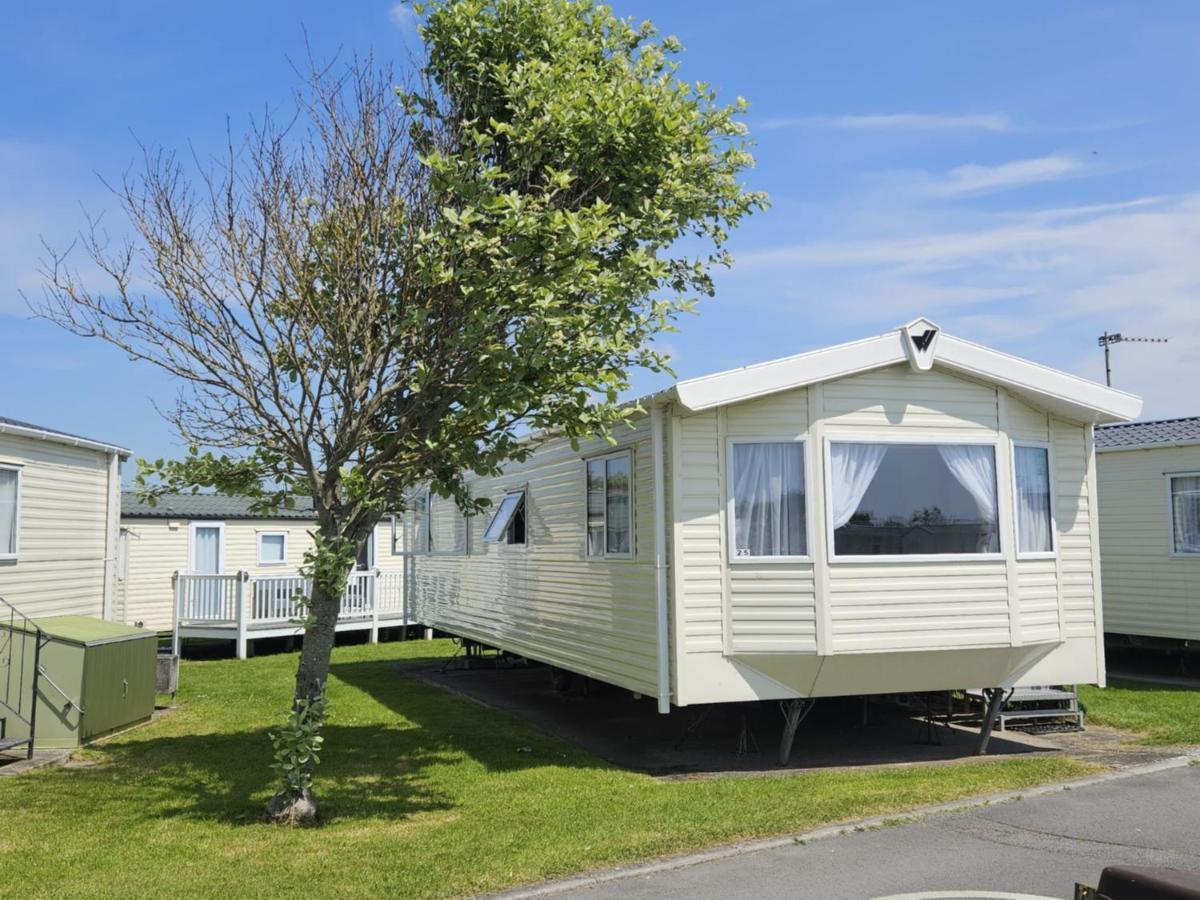 Вілла 6 Berth On John Fowlers Berrow Екстер'єр фото